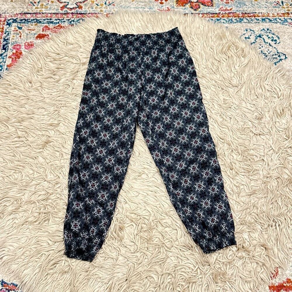 Aerie patterned pants size medium